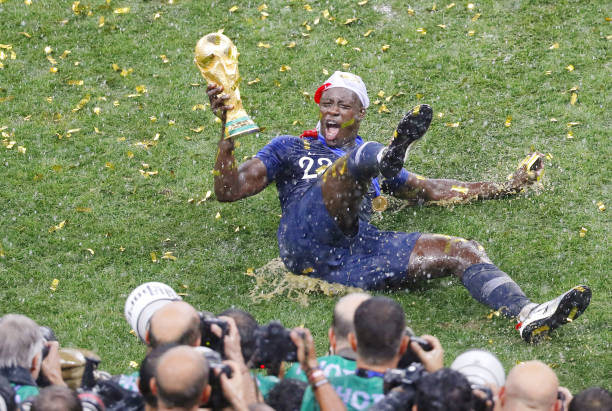 球员们频繁 球员们频繁