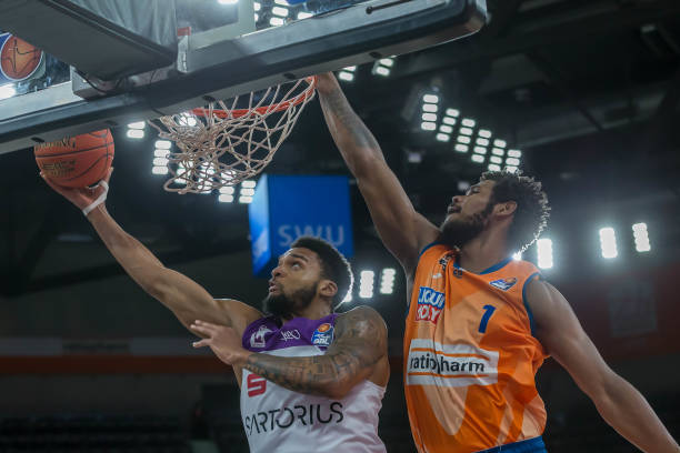 仅仅是场上 仅仅是场上