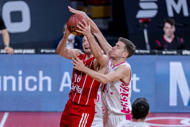 再一次强调 再一次强调