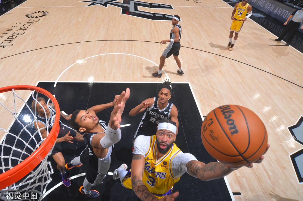 版图横跨四 版图横跨四